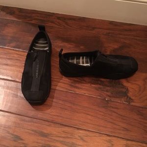 Merrel slip on shoes (6.5) black